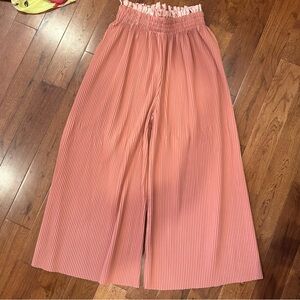 Pleated wide leg pants